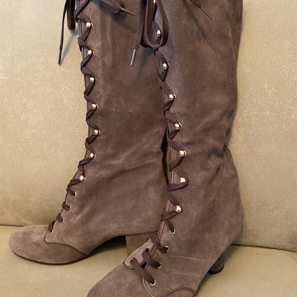 CHIE vintage suede boots. - Picture 10 of 11